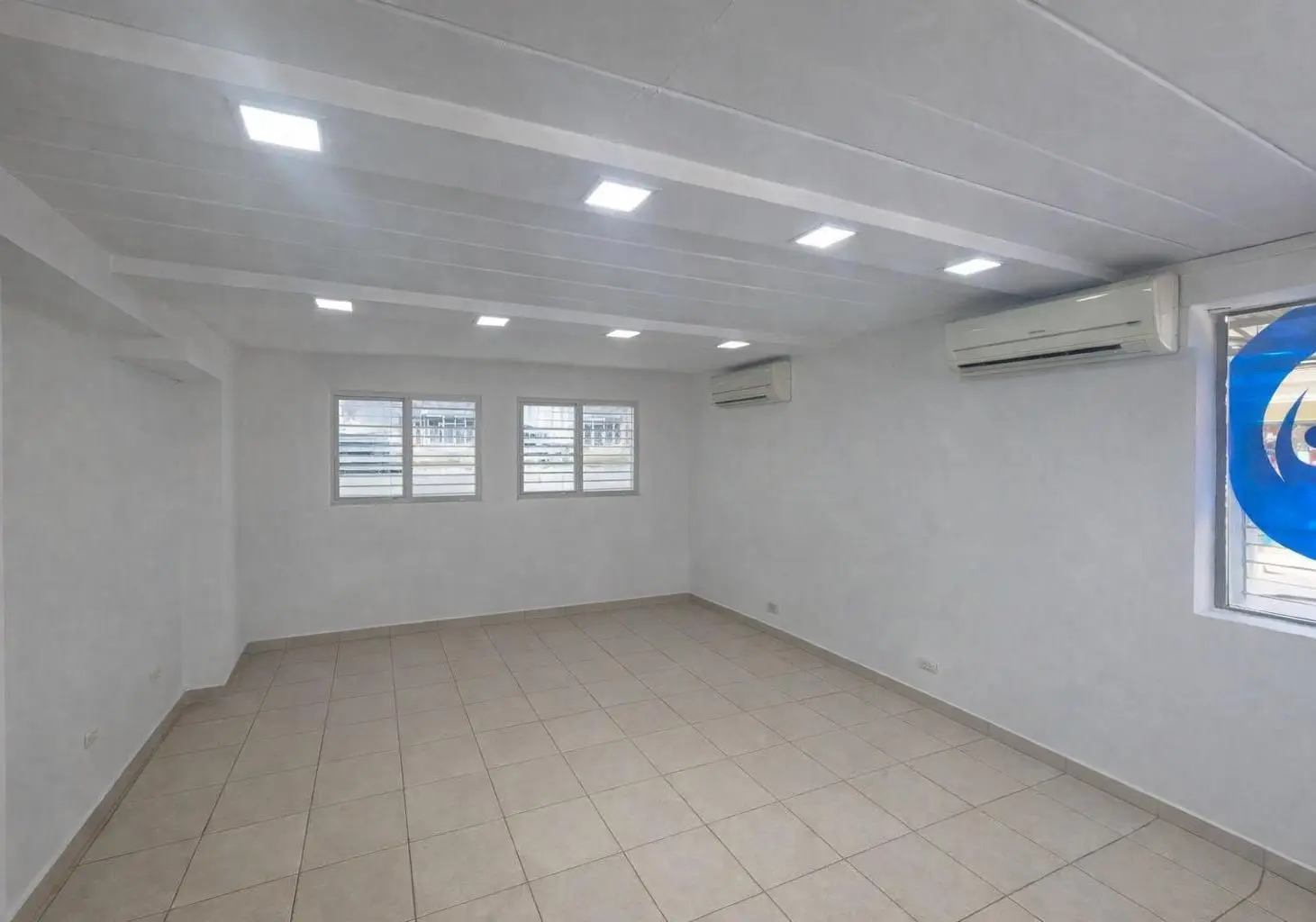 Local Comercial en Venta - 5 Ambientes - La Escala - Caamaño 1100, Pilar 4
