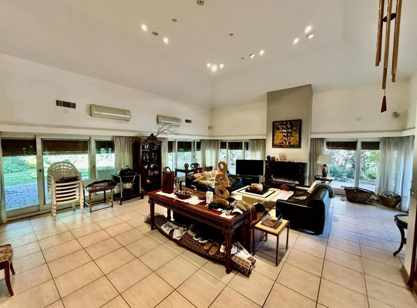 Casa en Venta- Tres Lotes Uno Subdividido- Ideal Proyecto- Super Central - Miraflores Country Club- 5