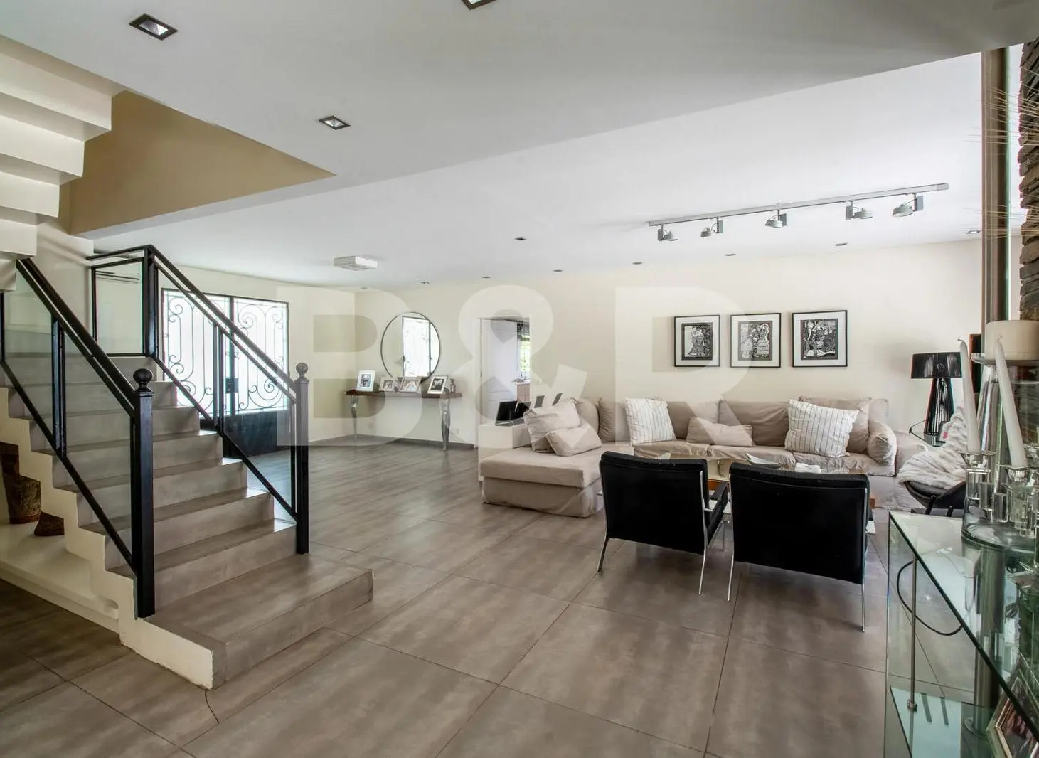 Excelente Casa en Venta 5 Ambientes - Las Lomitas, Miraflores Country Club 2