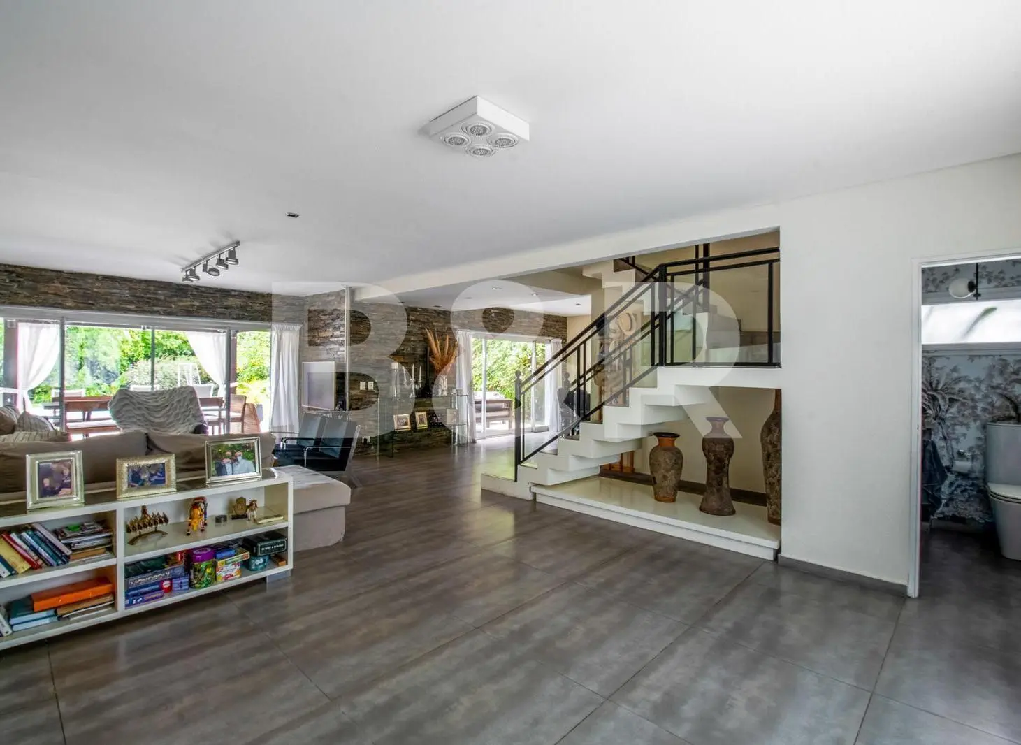 Excelente Casa en Venta 5 Ambientes - Las Lomitas, Miraflores Country Club 4