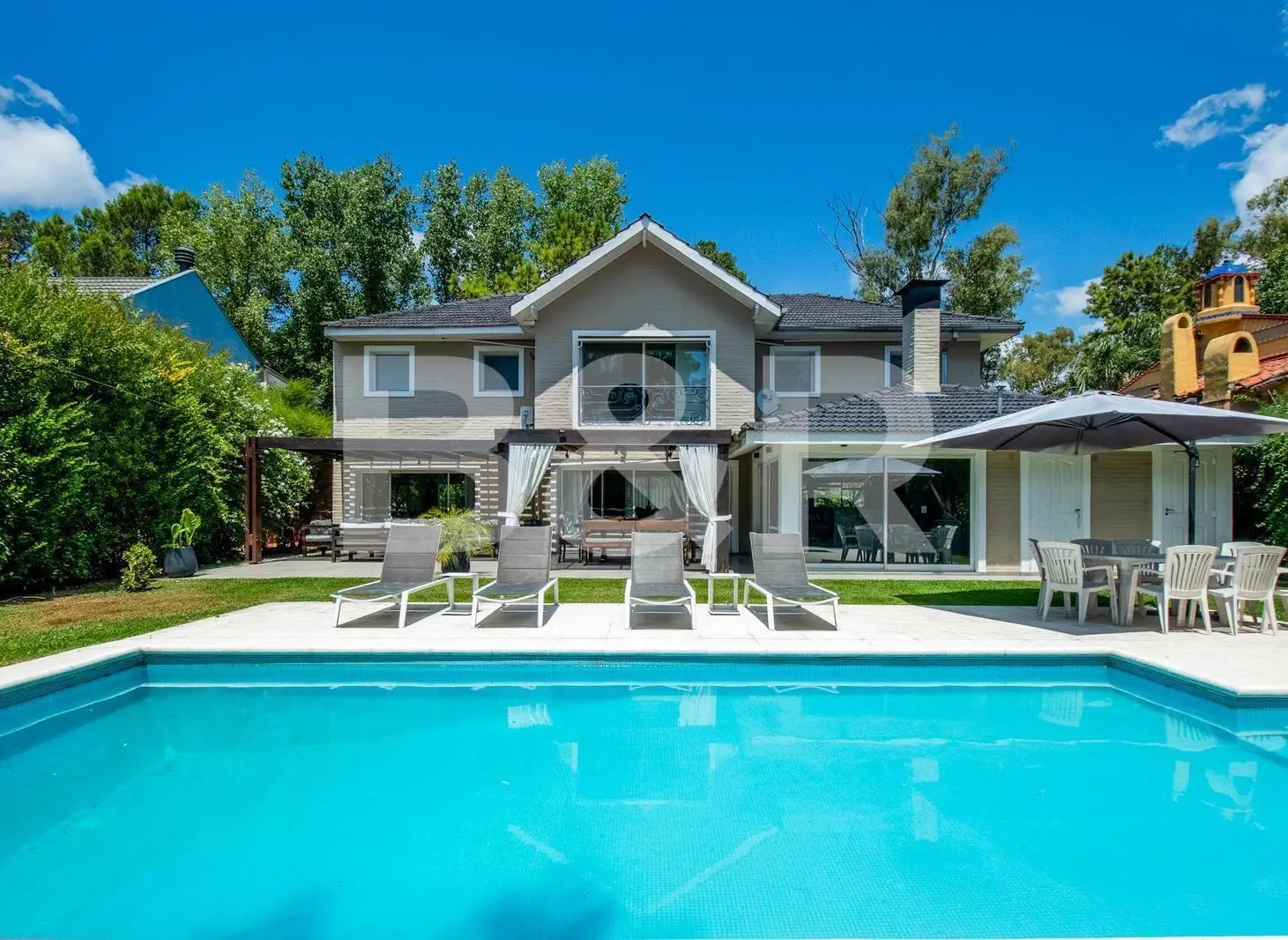 Excelente Casa en Venta 5 Ambientes - Las Lomitas, Miraflores Country Club 1