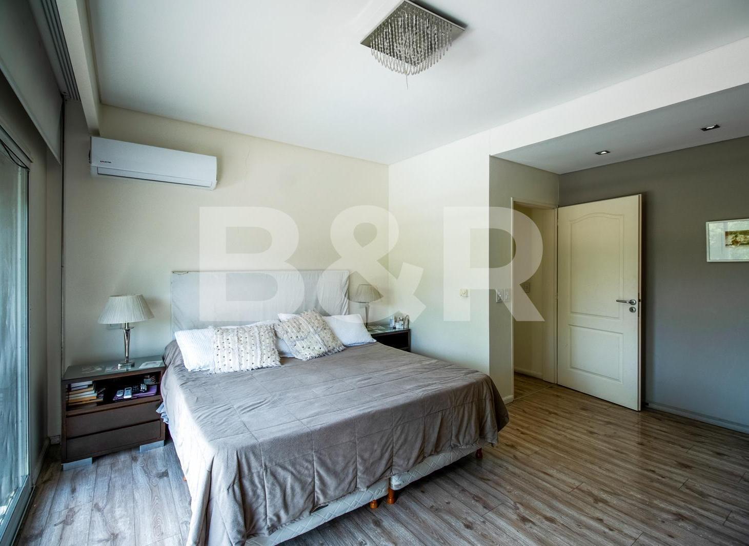 Excelente Casa en Venta 5 Ambientes - Las Lomitas, Miraflores Country Club
