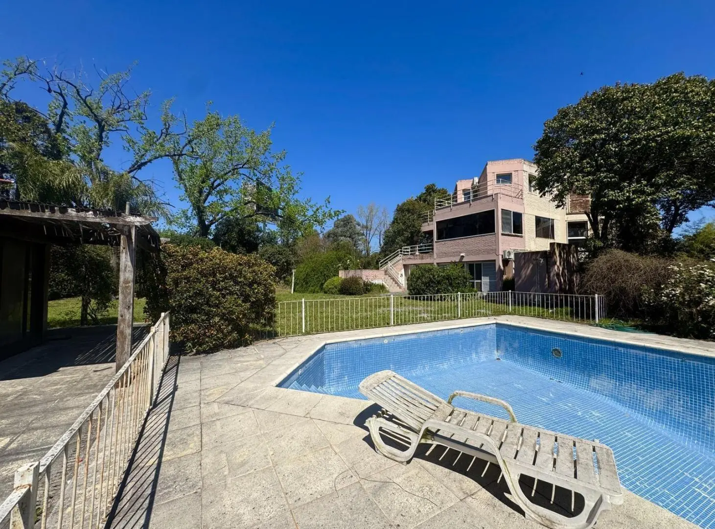 Retasada Oportunidad - Casa En Venta - 3 Lotes y Medio -Miraflores C.C 3