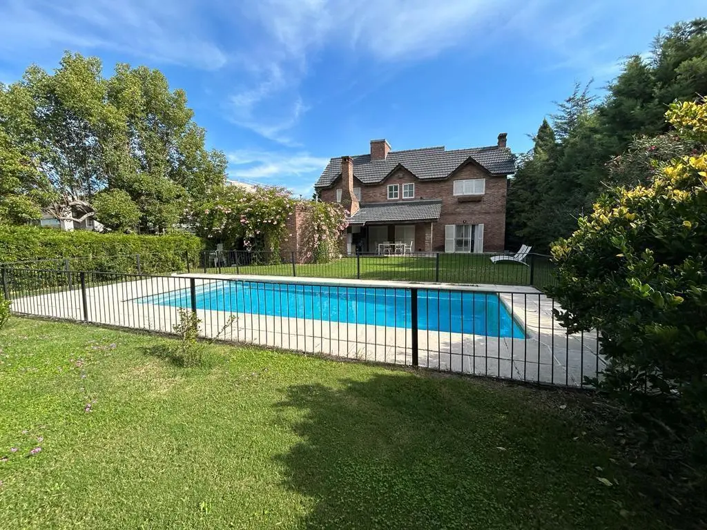 Excelente Casa En Venta - Los Cardales Country Club 2