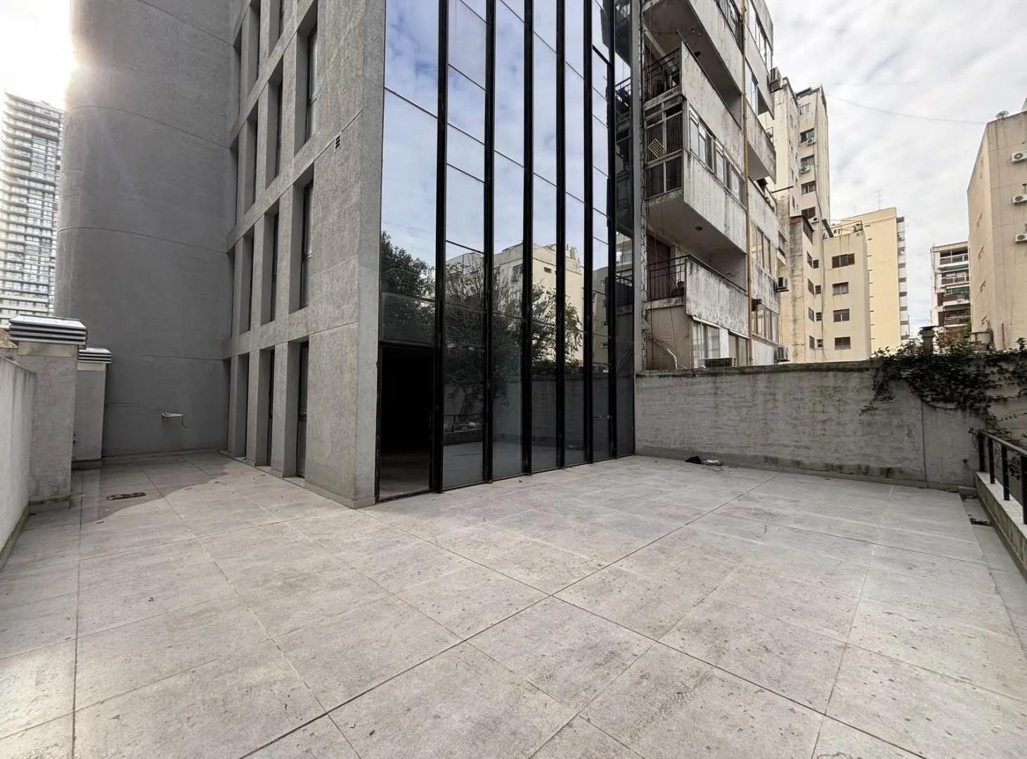 Oficina en Venta y Alquiler a Estrenar con patio- Amenities- Seg- Belgrano 2