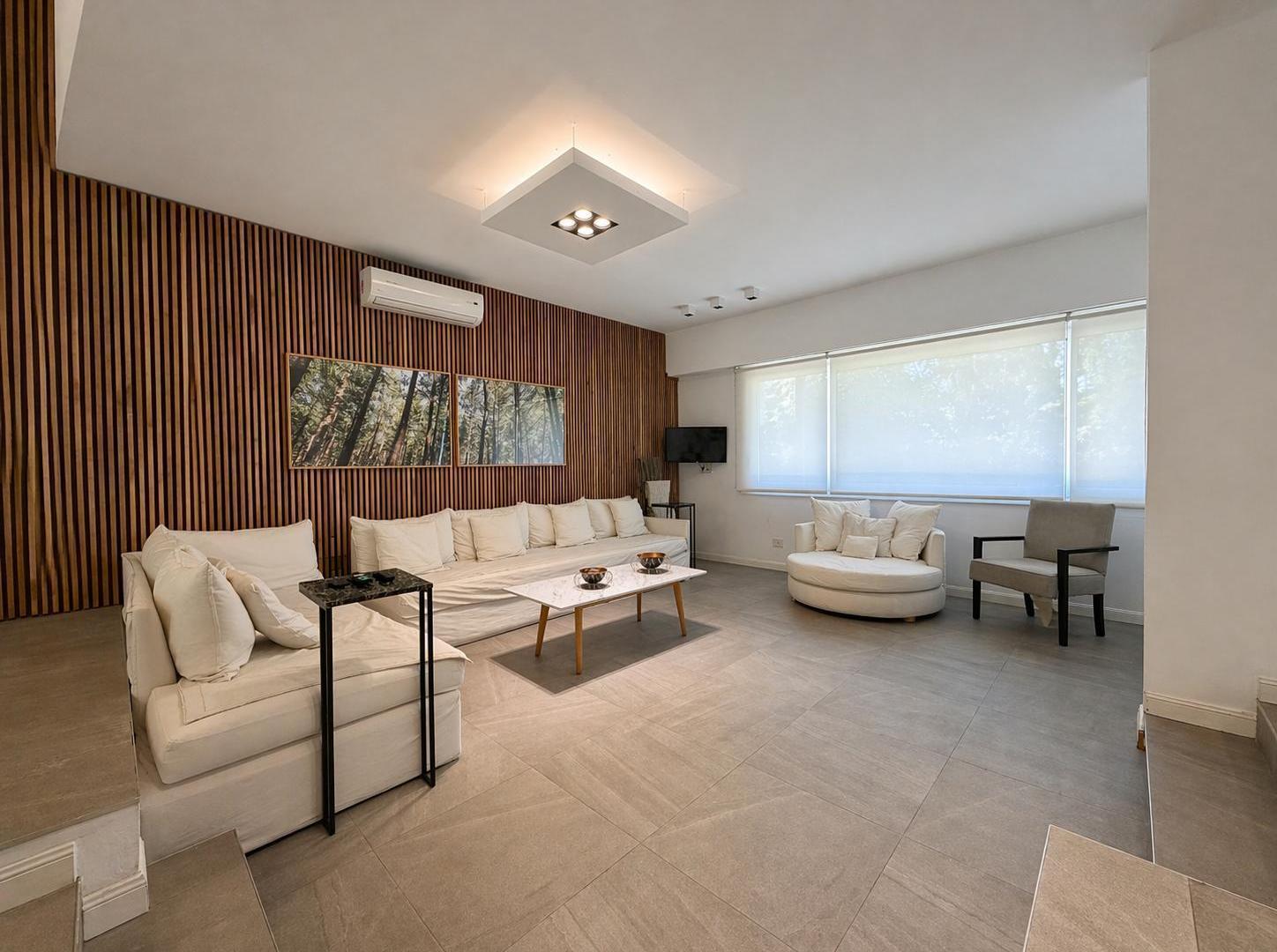 Alquiler Casa Moderna - Lote Central 550 m2 - Miraflores Country Club