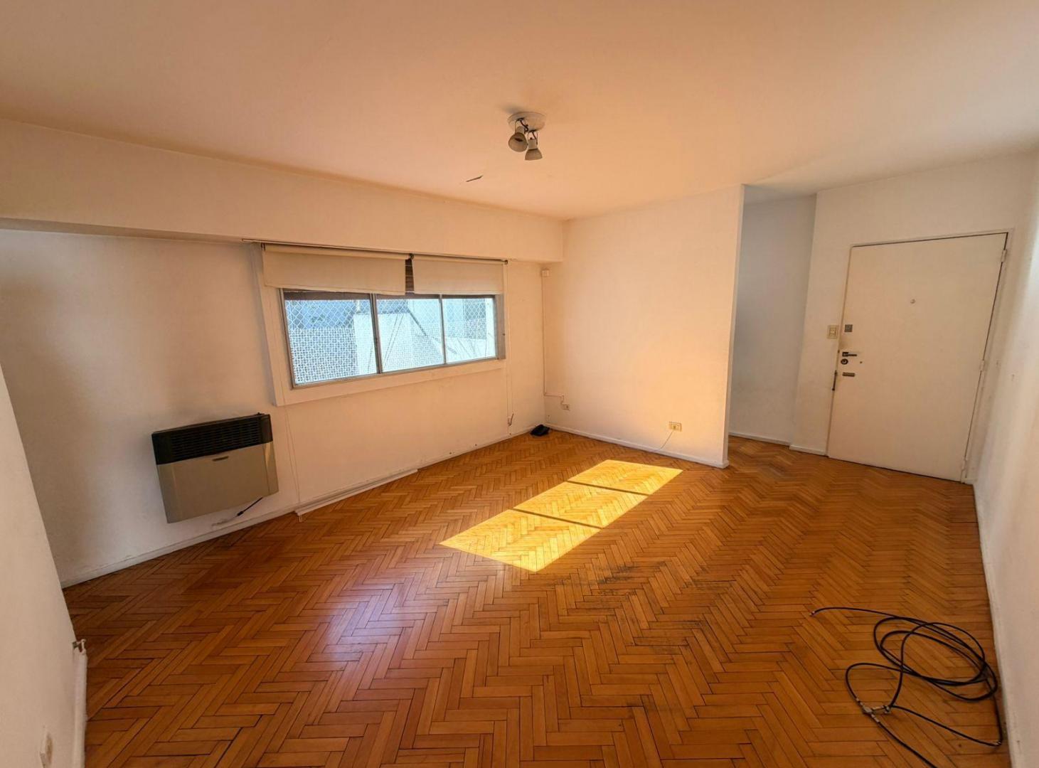 Departamento en Venta - 3 Ambientes - Dependencia - Piso Alto - Laprida 1157, Barrio Norte