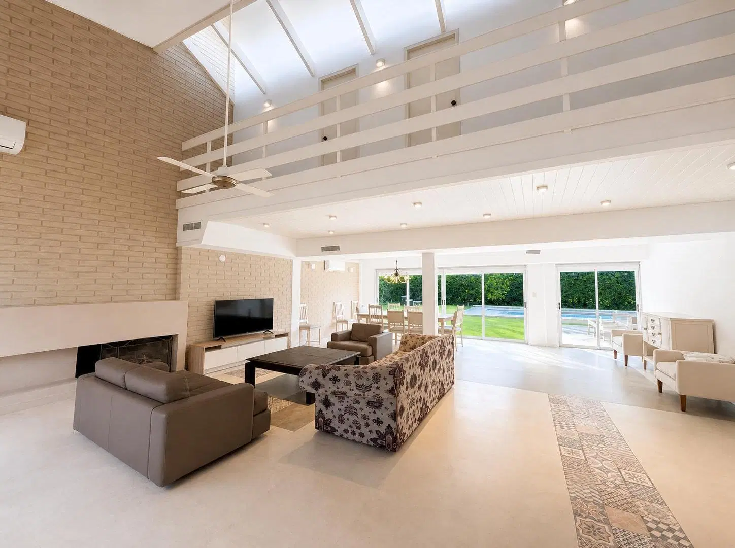 Alquiler Anual de Casa - 2 Plantas - Un Lote Central - Miraflores Country Club 4