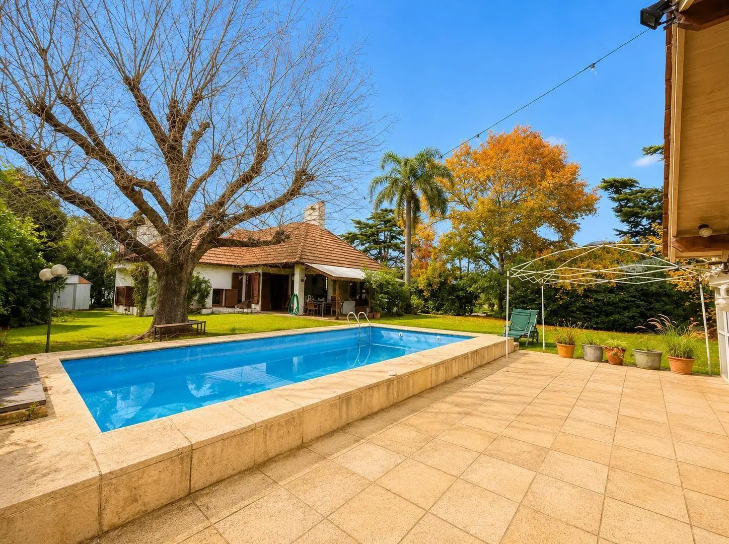 Casa en Venta - 2 Lotes Centrales Subdivididos - Miraflores Country Club 2