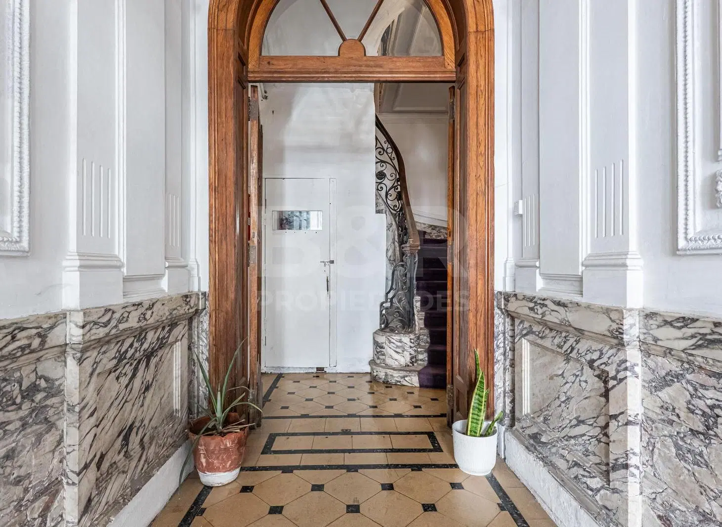 Edificio Comercial en Venta - Petit Hotel - Multi Rubro - Marcelo T. de Alvear 1400, Retiro 2