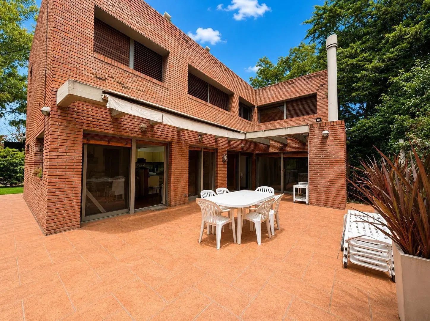 Casa en Venta - Un Lote Central - Miraflores Country Club 3