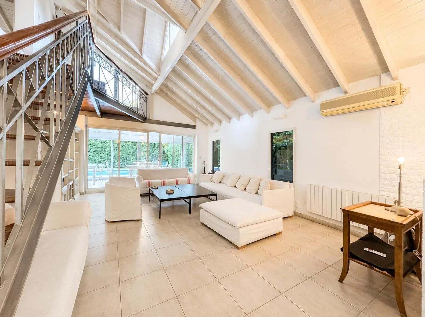 Casa en Venta - Un Lote Central - Miraflores Country Club 4