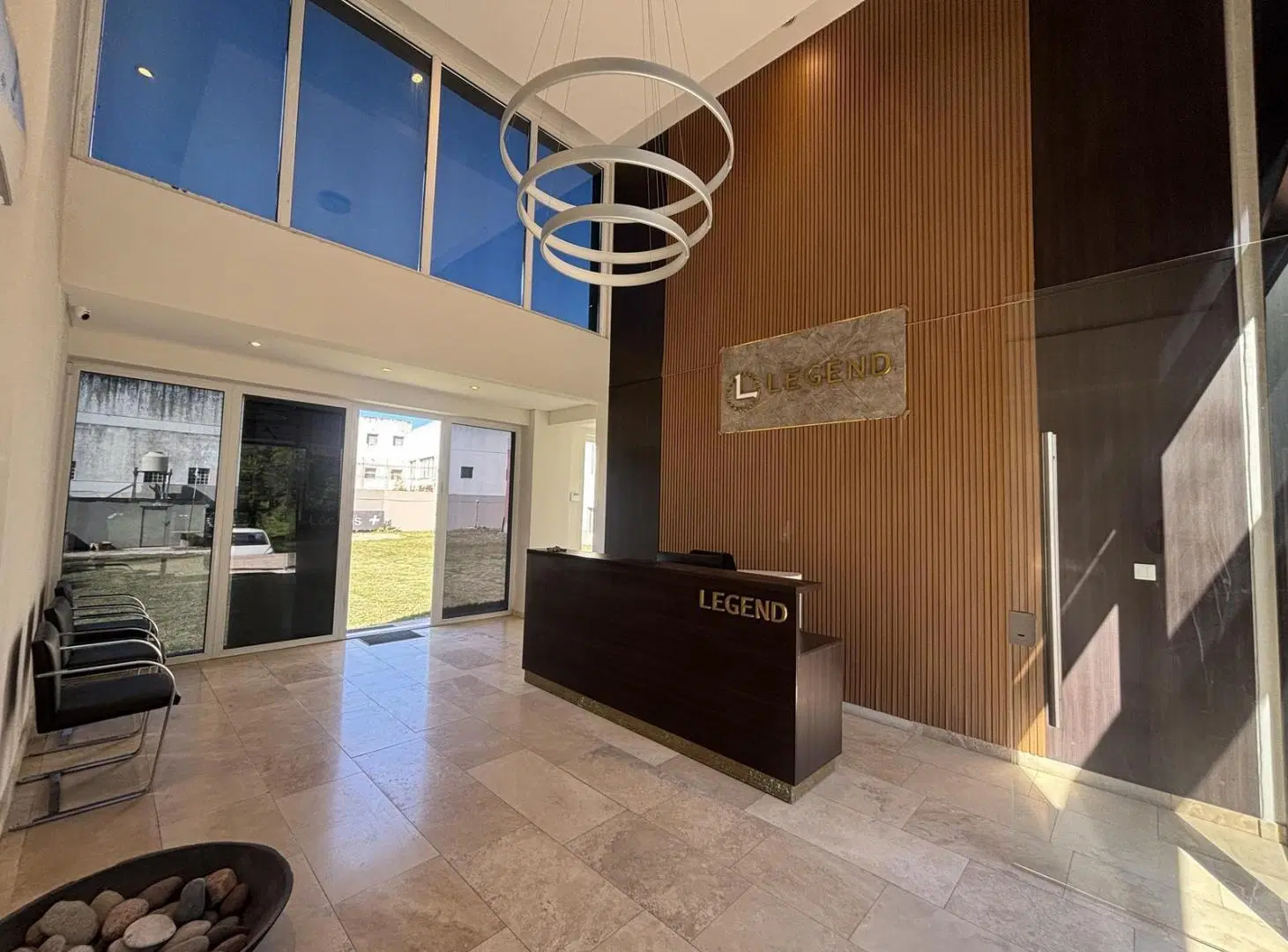 Oficina-deparamento Studio - Venta y Alquiler - Edificio Legend Pilar . Colectora KM 52 8