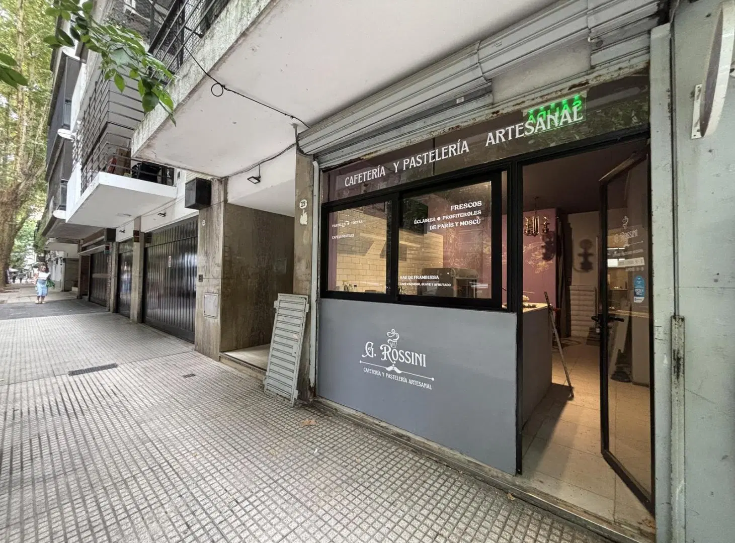 Excelente Local En Alquiler - Las Cañitas - Zona Muy Transitada- Apto cafe- No gastro 1