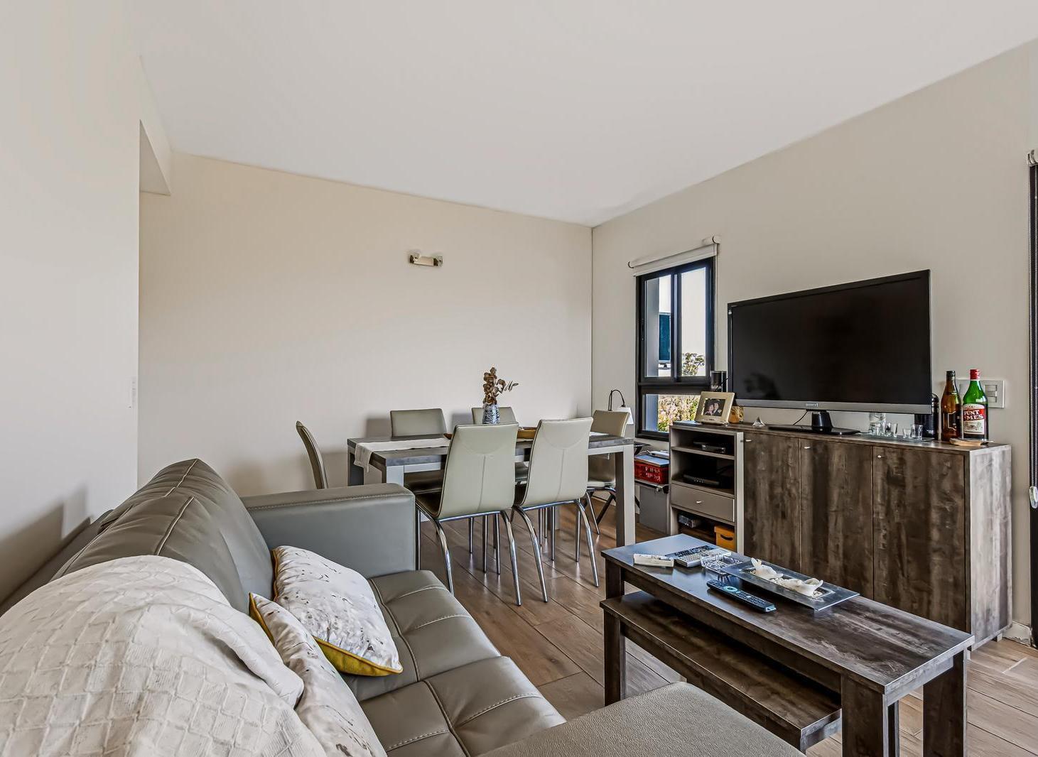 Foto de Departamento 3 Ambientes en ventacon cochera y cama nautica – Torre, imagen 2