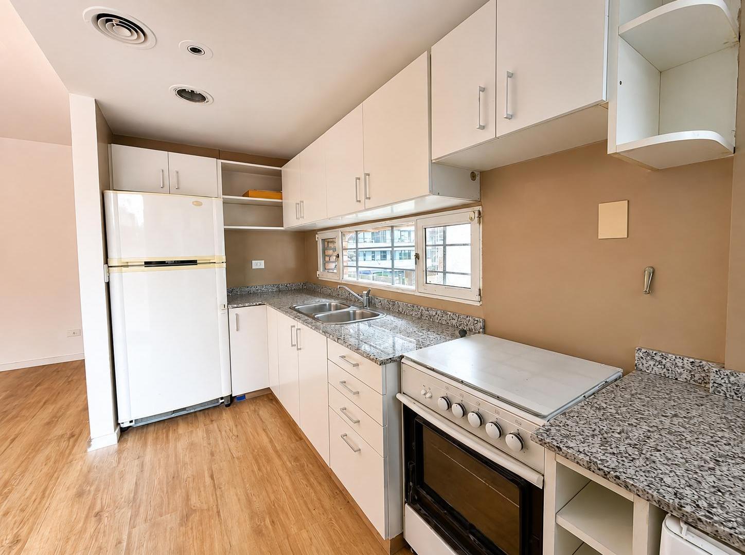 Foto de Alquiler y Venta de Dúplex - Reciclado - Patio Propio - República de, imagen 5