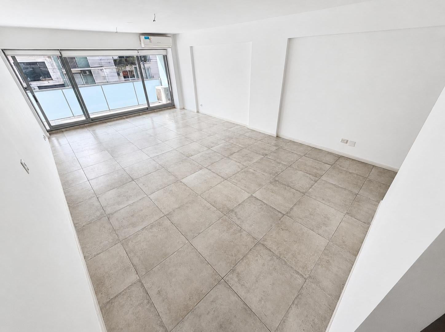 Foto de Alquiler de Oficina AAA - Full Amenities - Hom Agüero - Agüero 1500, imagen 1