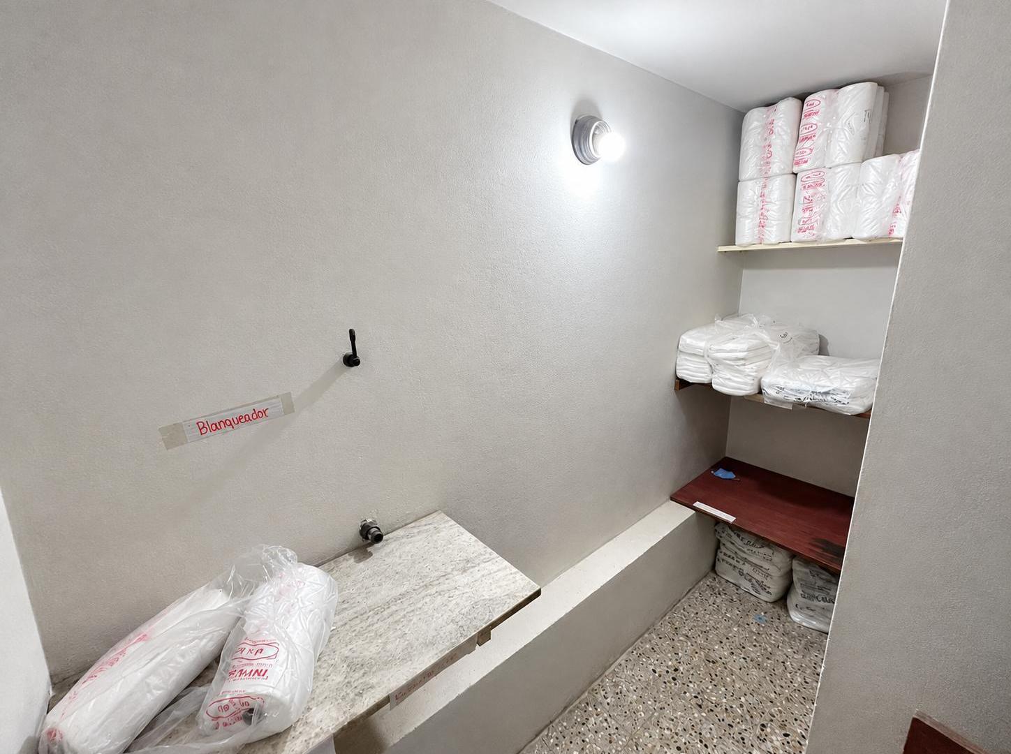 Foto de Local Comercial en Venta - Galería Colegiales - Av. Federico Lacroze, imagen 4