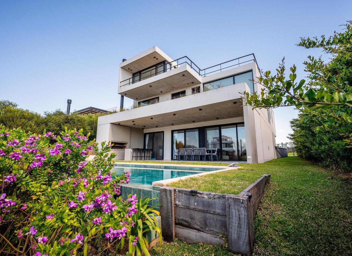 Foto de Casa en Venta - 7 Ambientes - Amarra Propia - Barrio El Yacht - Av. de, imagen 2