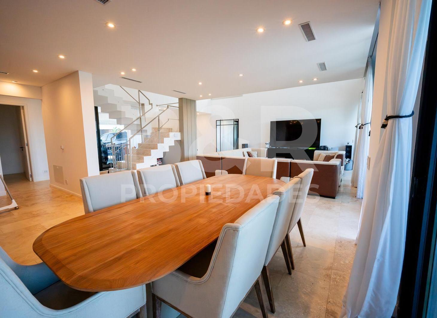 Foto de Casa en Venta - 7 Ambientes - Amarra Propia - Barrio El Yacht - Av. de, imagen 1