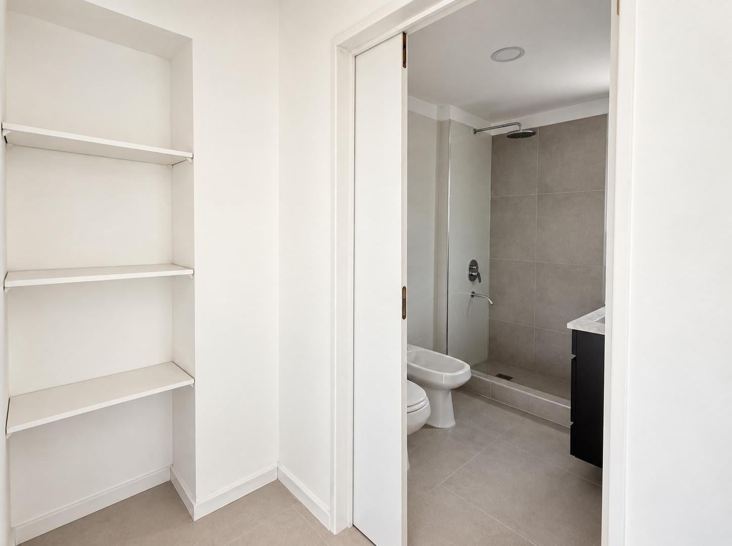 Foto de Departamento en Venta - Monoambiente Divisible con Balcón - Costa Rica, imagen 3