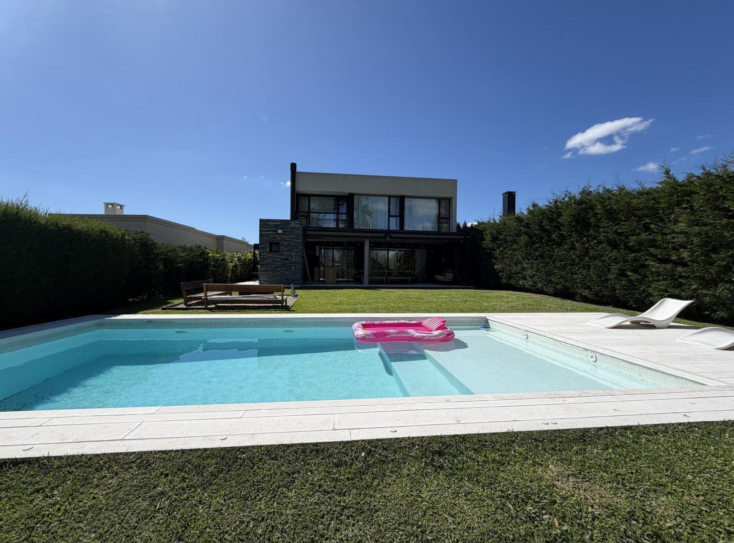 Foto de Excelente Casa en Venta - Barrio Santa Elena, Pilar del Este, imagen 3