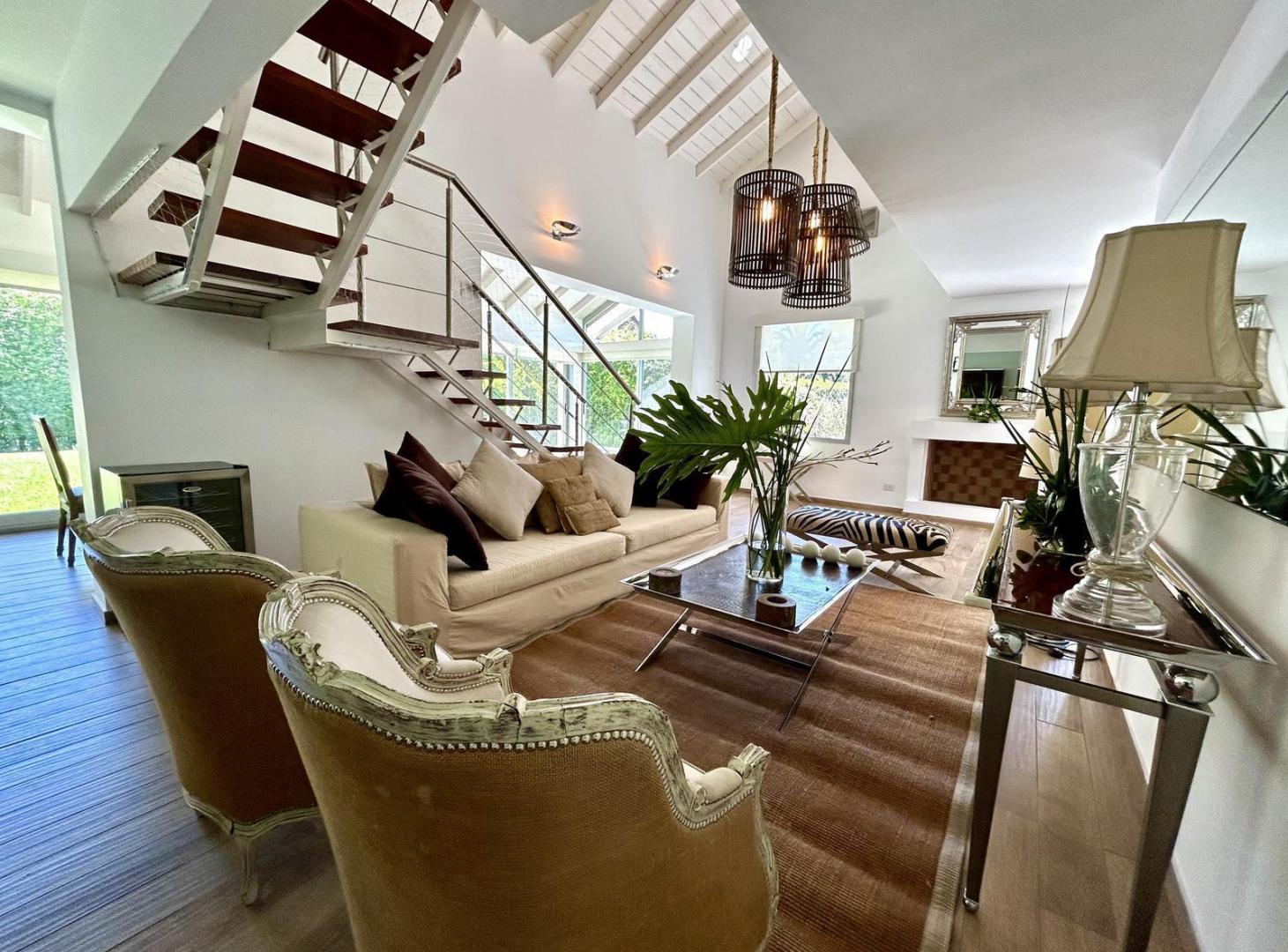 Foto de Nueva Casa Venta - Un Lote Central - Super Moderna - Miraflores Country, imagen 4