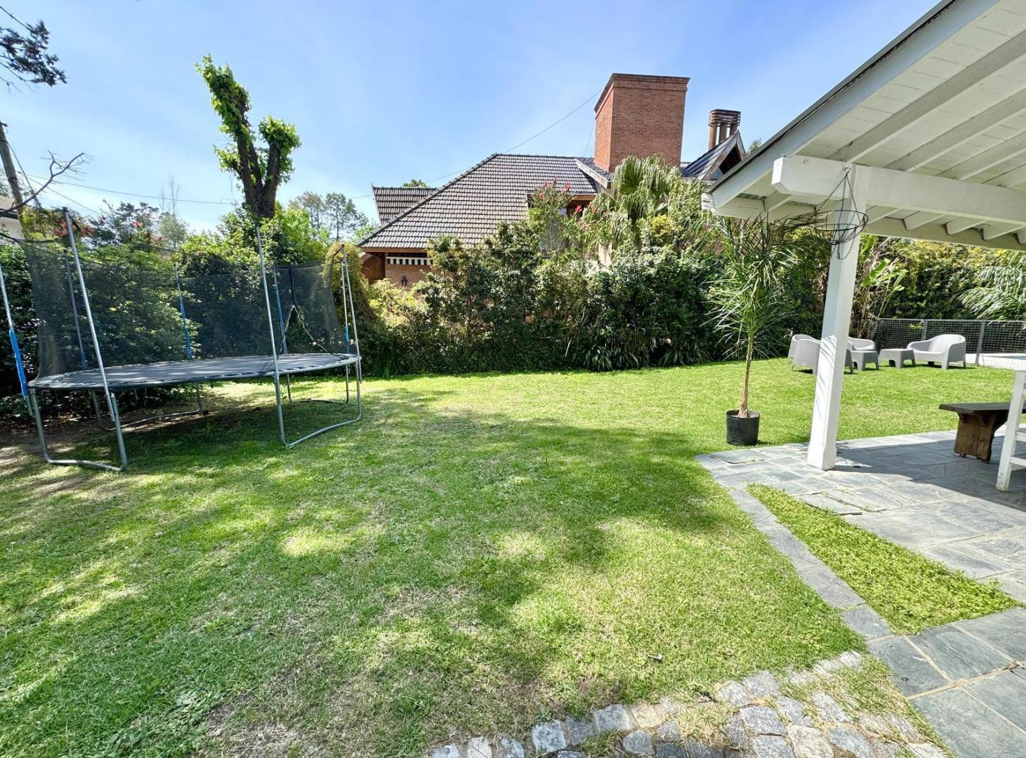Foto de Casa En Venta - Lote y Medio Central - Miraflores Country Club, imagen 4