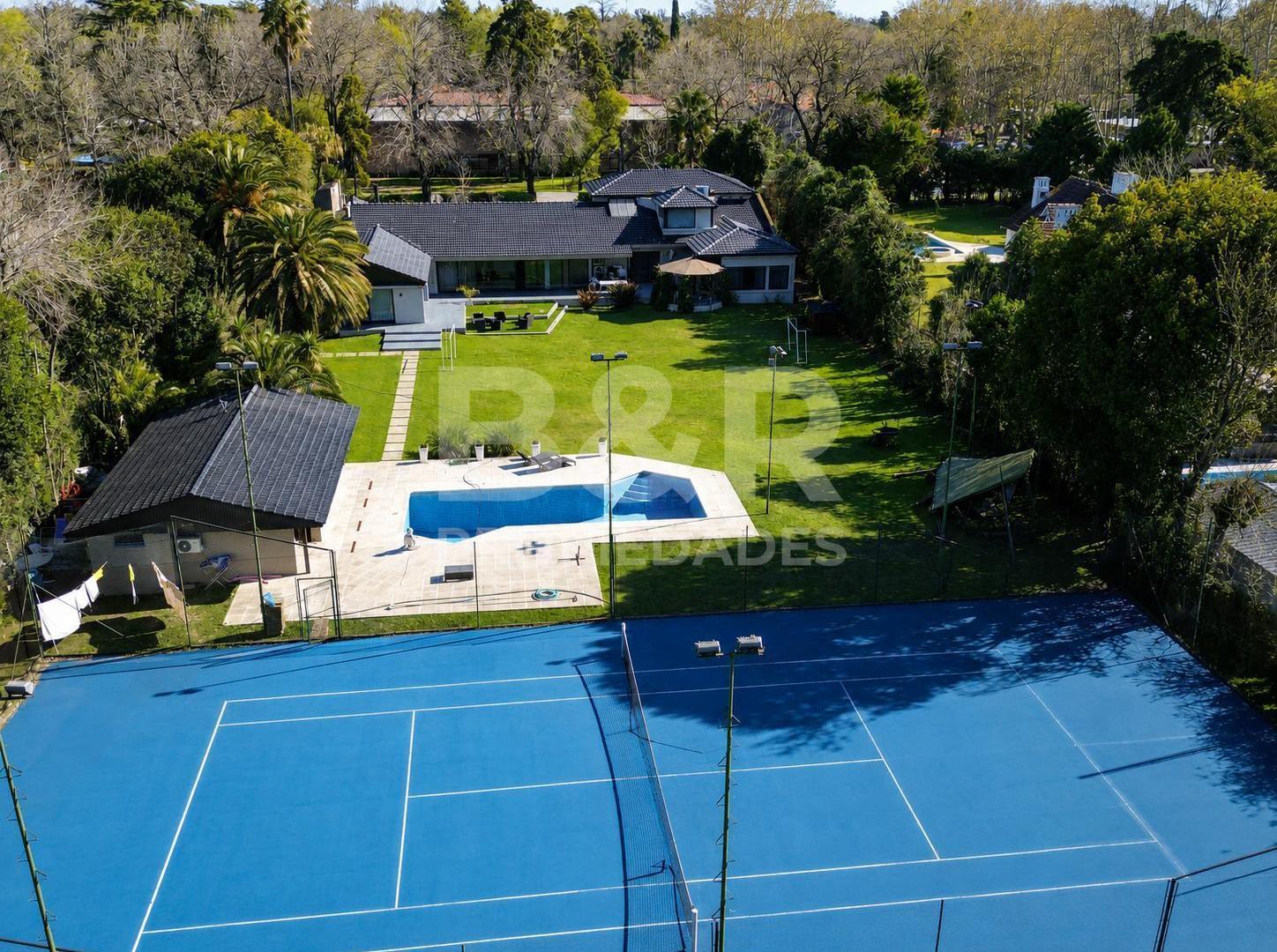 Foto de Casa en Venta Highland Park Country Club, Pilar - 6 Lotes - Cancha, imagen 1