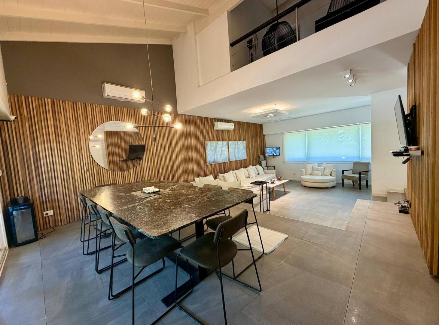 Foto de Alquiler Casa Moderna - Lote Central 550 m2 - Miraflores Country Club, imagen 4