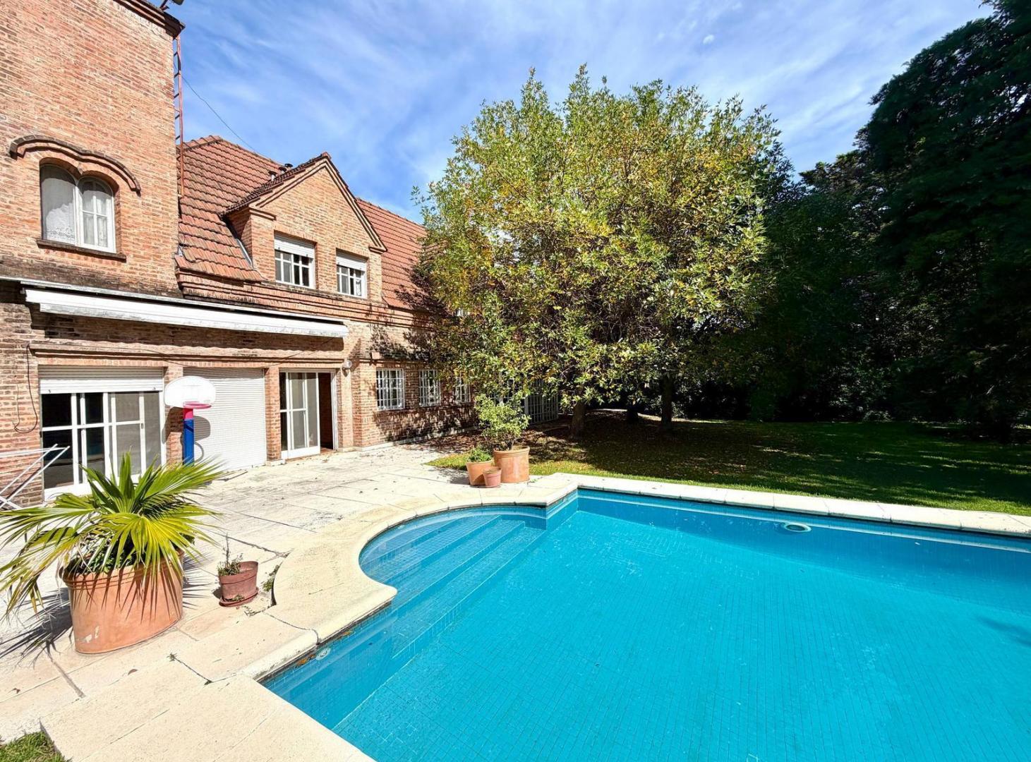 Foto de Imponente Casa en Venta - Lote Central 860 m2 - Miraflores Country Club, imagen 3