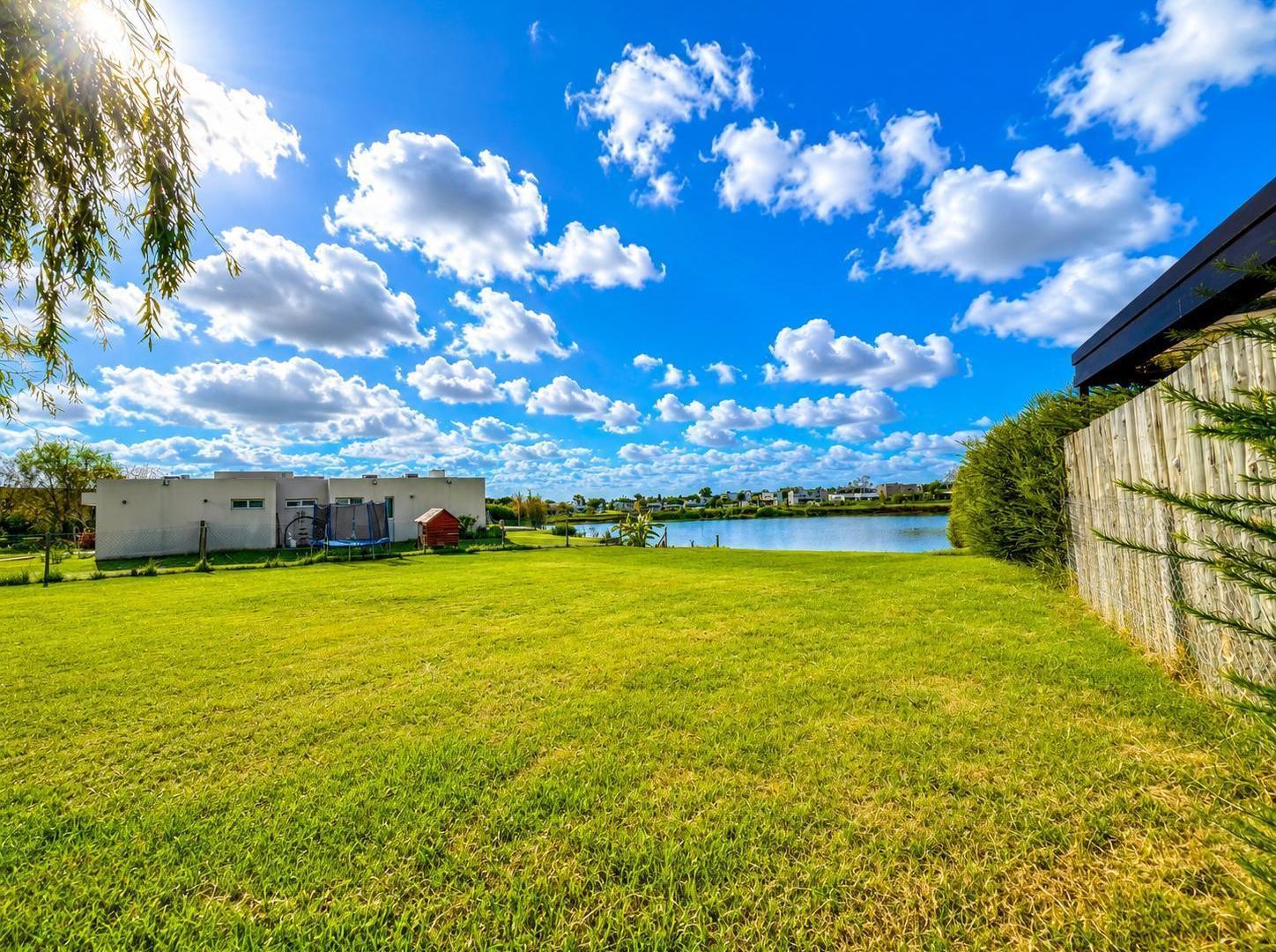Foto de Lote / Terreno en Venta - 882 m² - Vista a la Laguna - San Sebastián, imagen 4