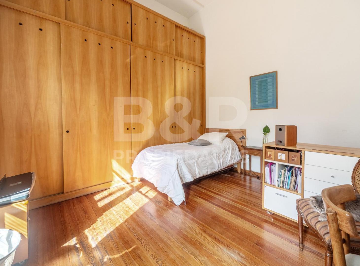 Foto de PH en Venta - 4 Ambientes-Terraza y Parrilla - Sin Expensas - Entrada, imagen 2