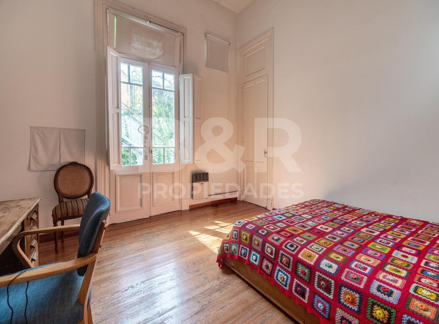 Foto de PH en Venta - 4 Ambientes-Terraza y Parrilla - Sin Expensas - Entrada, imagen 5