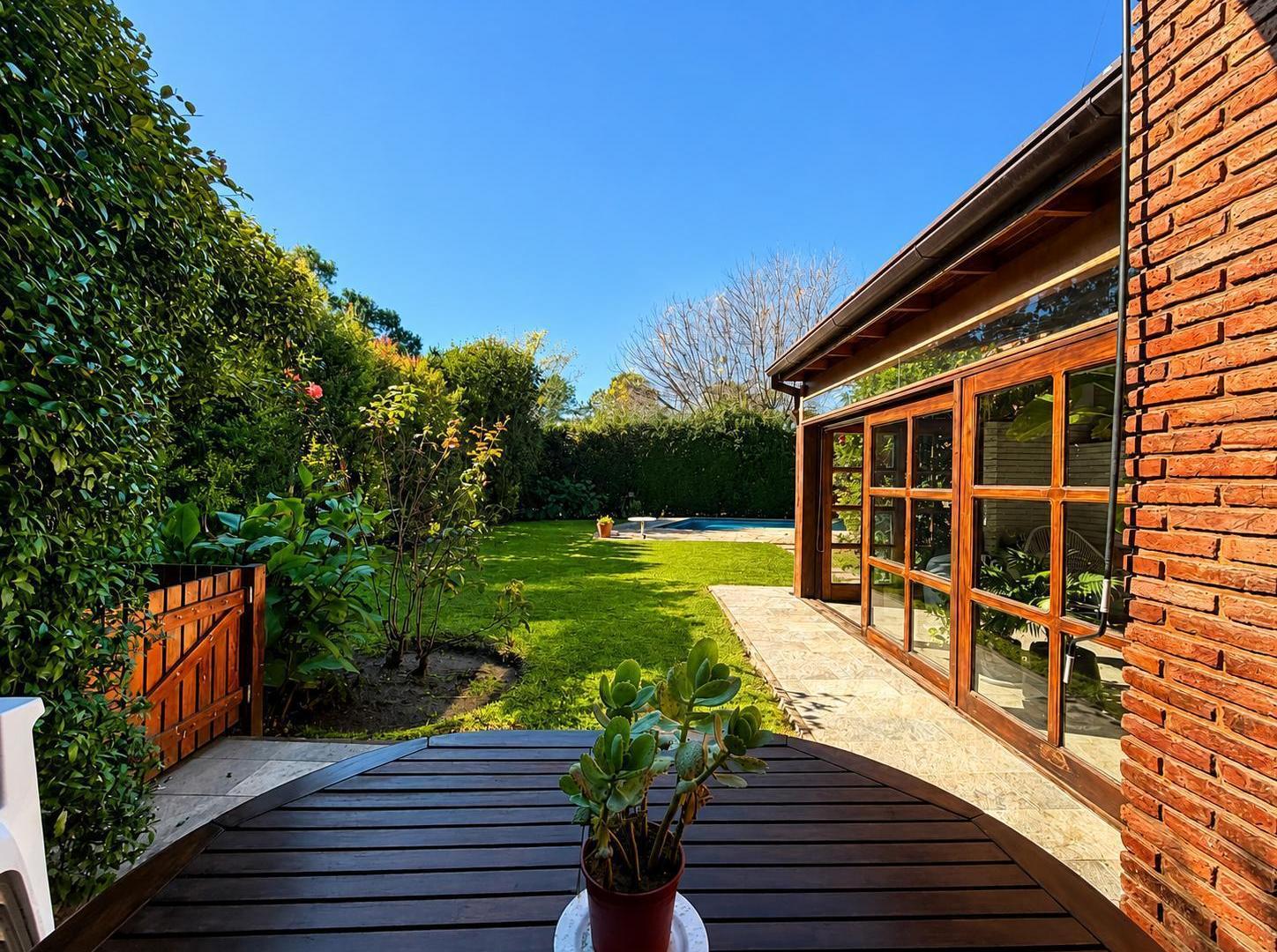 Foto de Casa en Venta y Alquiler Anual - Un Lote Central - Miraflores Country, imagen 3