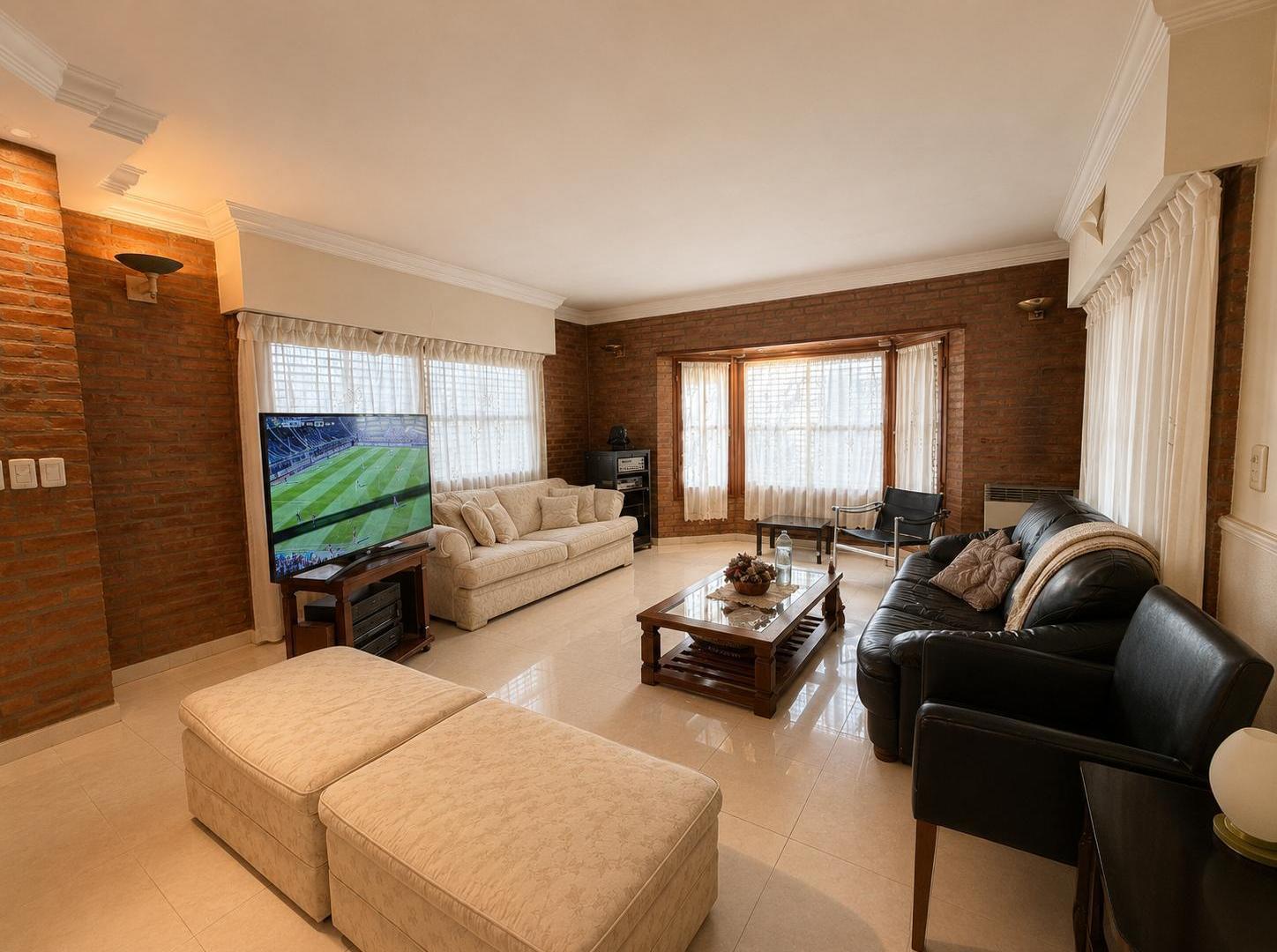 Foto de Casa en Alquiler y Venta - Un Lote 550 m2 - Miraflores Country Club, imagen 4