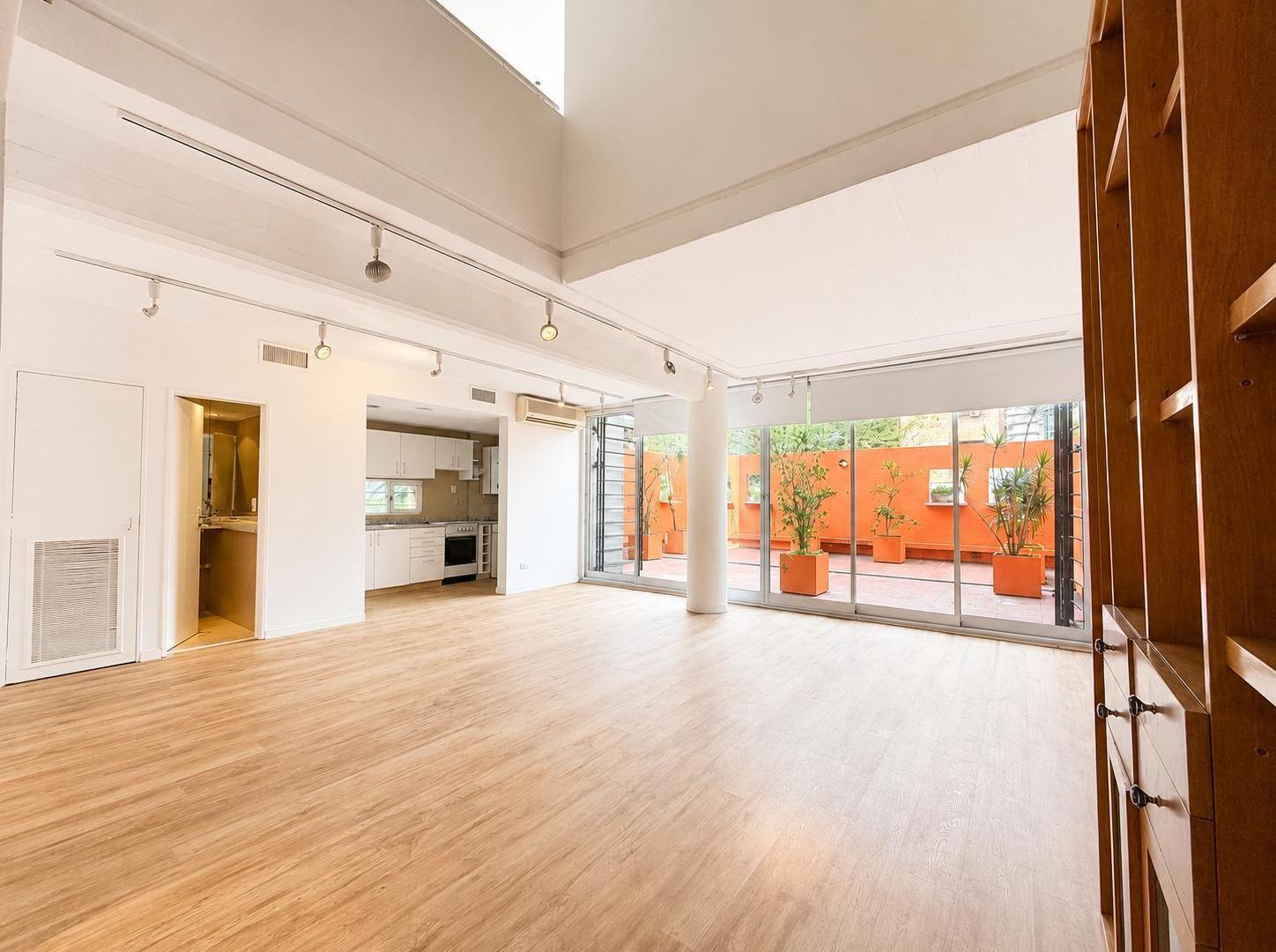 Foto de Alquiler y Venta de Dúplex - Reciclado - Patio Propio - República de, imagen 1