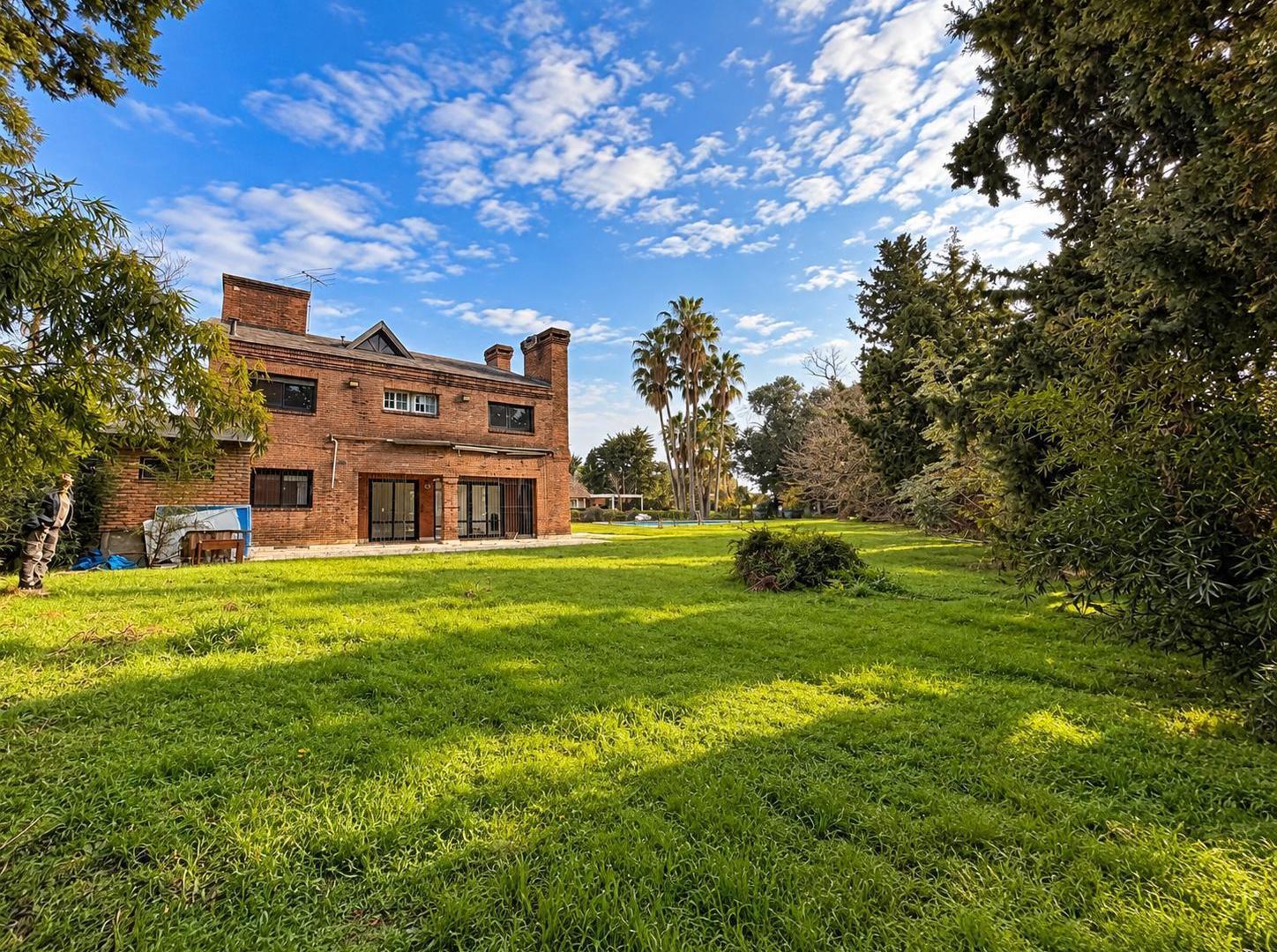 Foto de Alquiler Anual de Casa - 5 Ambientes - Miraflores Country Club, imagen 1
