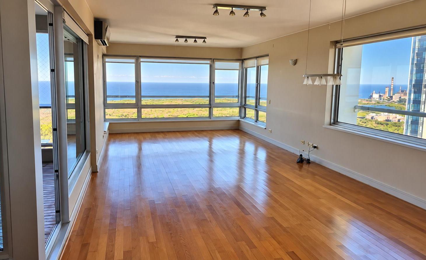 Foto de Alquiler de Semipiso - 4 Ambientes - Full Amenities - Boulevard Azucena, imagen 3