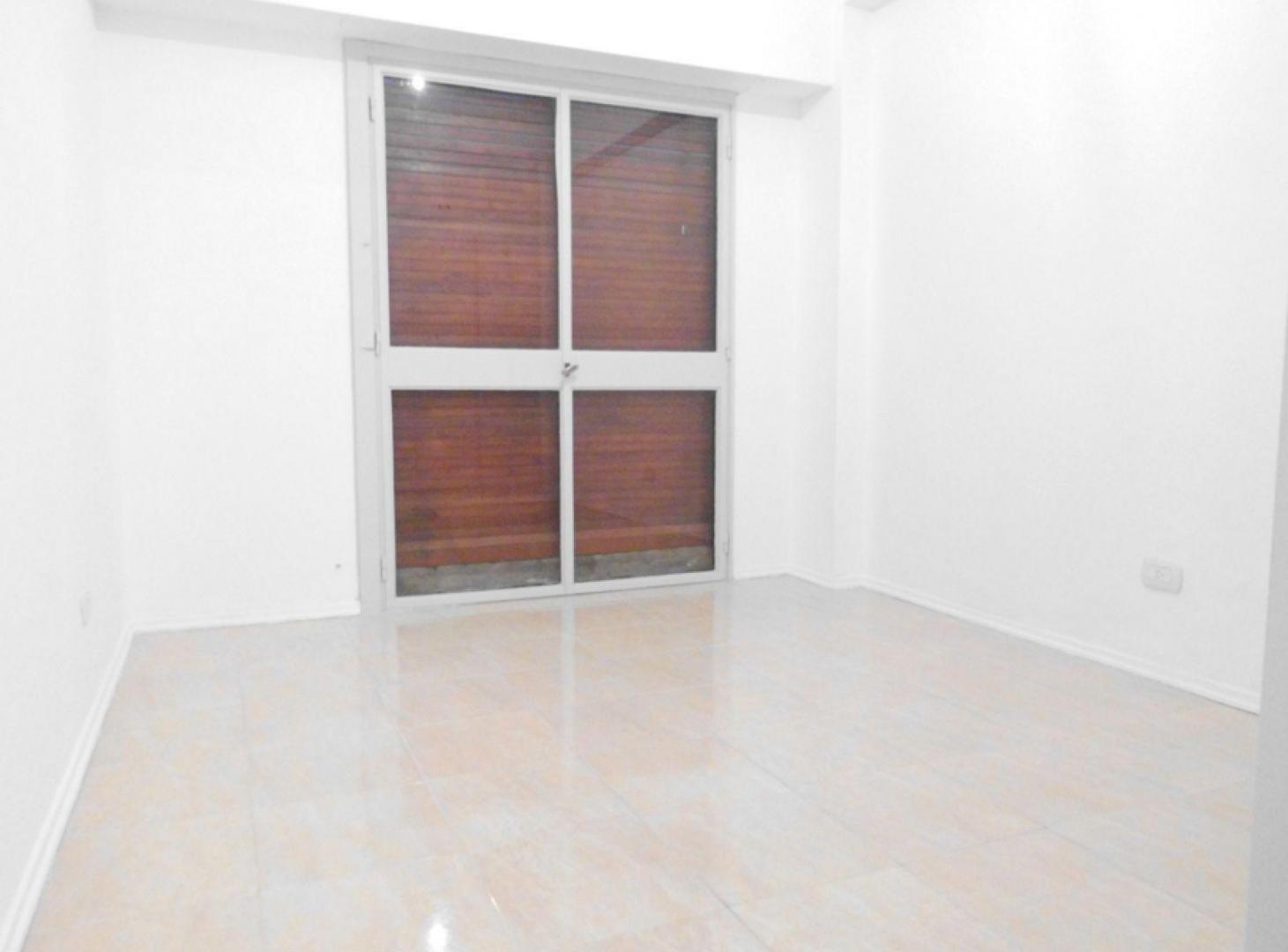 Foto de ALQUILER Disponible- DEPTO. 3 AMB C/PATIO EN PLANTA BAJA - Barrio Norte, imagen 4