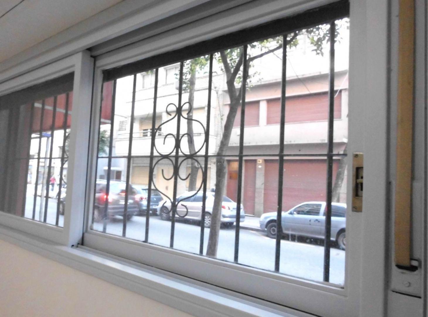 Foto de ALQUILER Disponible- DEPTO. 3 AMB C/PATIO EN PLANTA BAJA - Barrio Norte, imagen 3