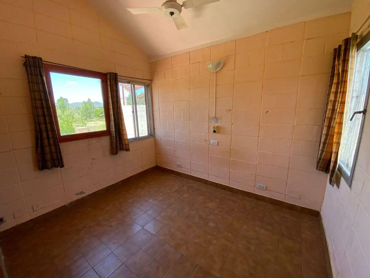 OPORTUNIDADES ÚNICAS!! VENTA DE DUPLEX EN VILLA CARLOS PAZ
BARRIO VILLA DEL LAGO A PASOS DE LA RUTA 3
