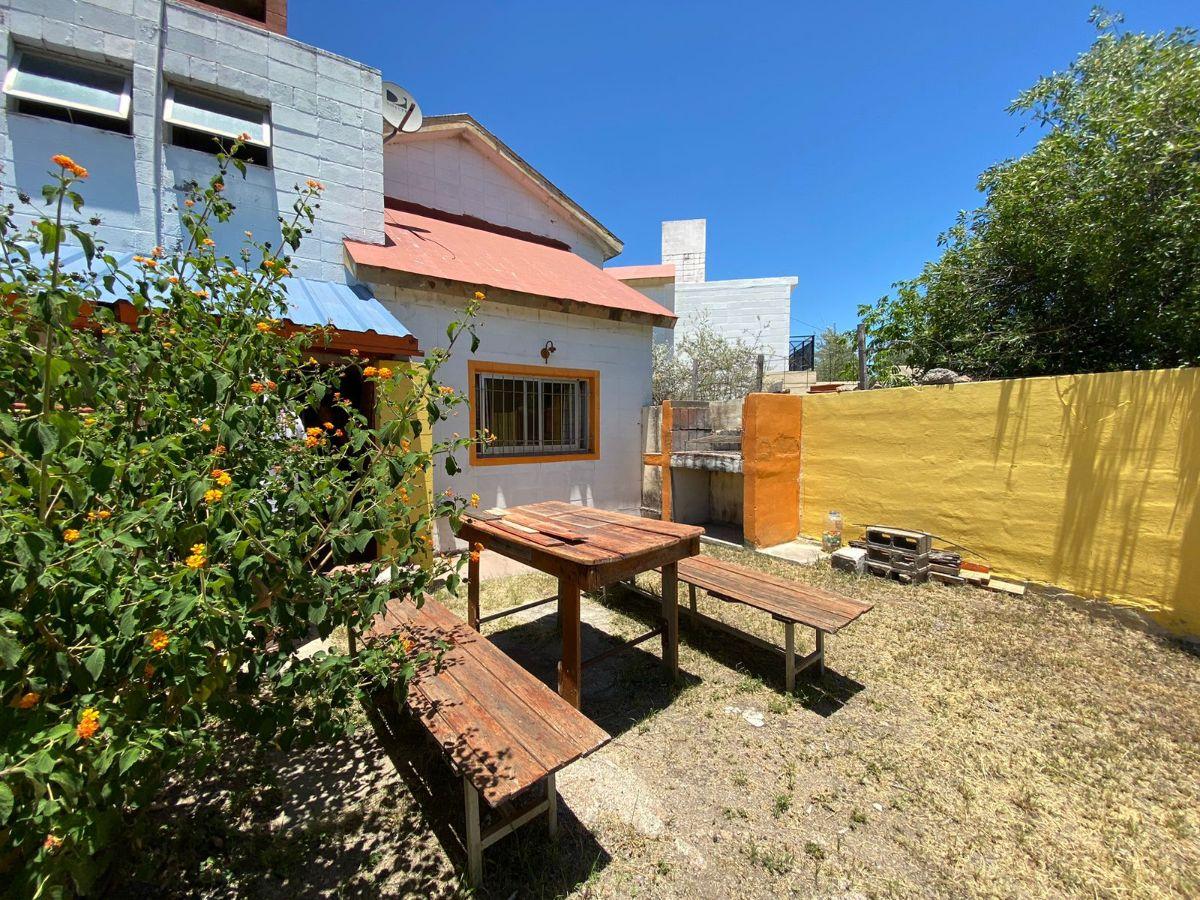 OPORTUNIDADES ÚNICAS!! VENTA DE DUPLEX EN VILLA CARLOS PAZ
BARRIO VILLA DEL LAGO A PASOS DE LA RUTA