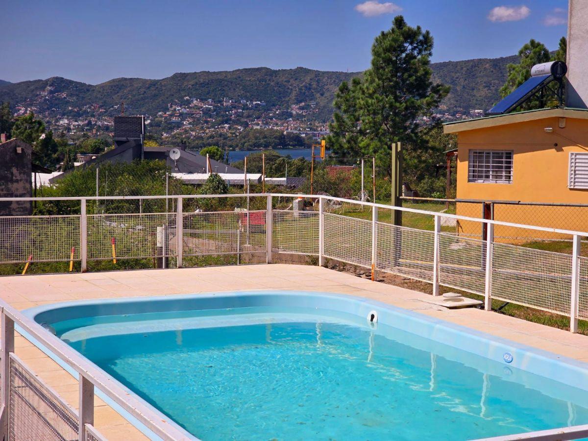 OPORTUNIDADES ÚNICAS!! VENTA DE DUPLEX EN VILLA CARLOS PAZ
BARRIO VILLA DEL LAGO A PASOS DE LA RUTA