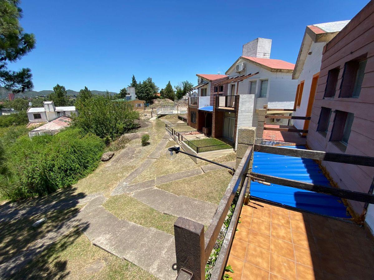 OPORTUNIDADES ÚNICAS!! VENTA DE DUPLEX EN VILLA CARLOS PAZ
BARRIO VILLA DEL LAGO A PASOS DE LA RUTA