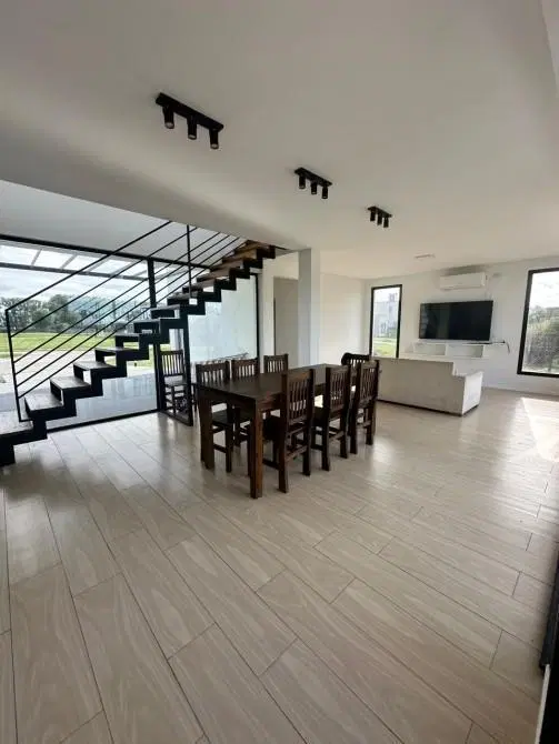 CASA 5 AMBIENTES A ESTRENAR - ALQUILER CANNING LA ALAMEDA 5