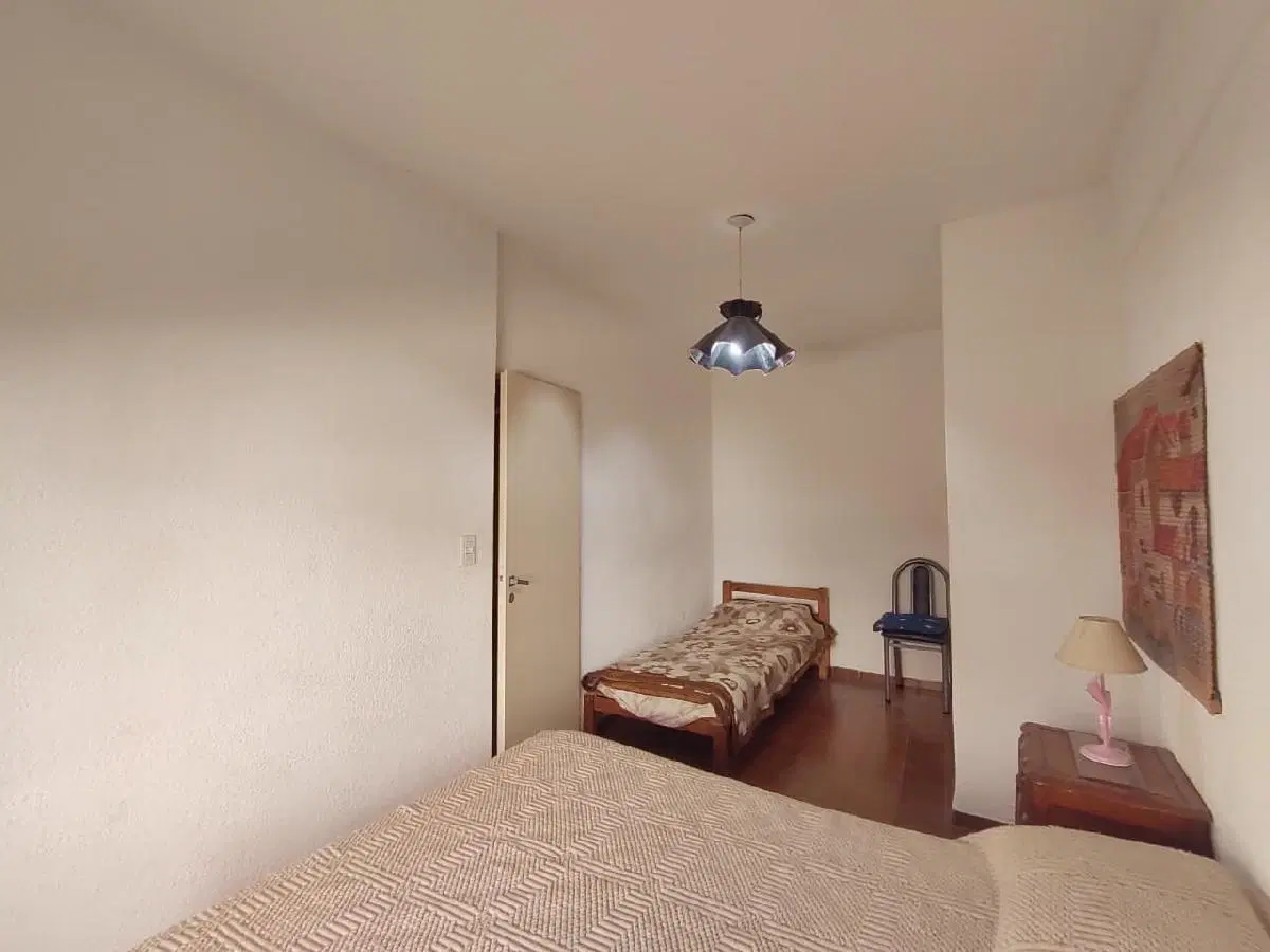 DEPARTAMENTO 3 AMBIENTES AMOBLADO c/ GARAGE - CENTRICO | SANTA TERESITA 3