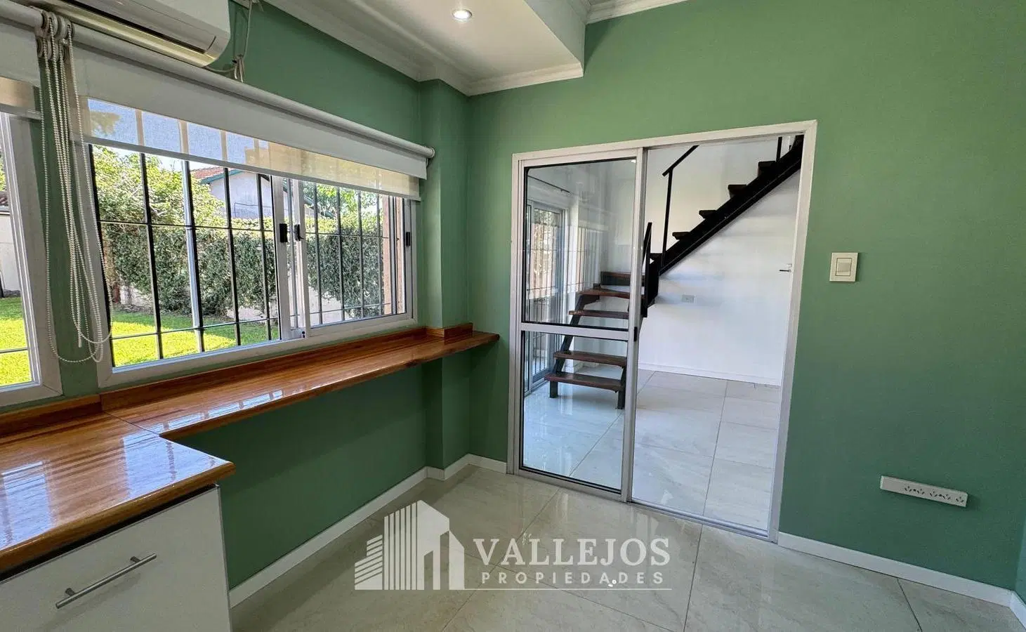 CASA 5 AMBIENTES CON PILETA. IMPECABLE - ALQUILER MONTE GRANDE 5