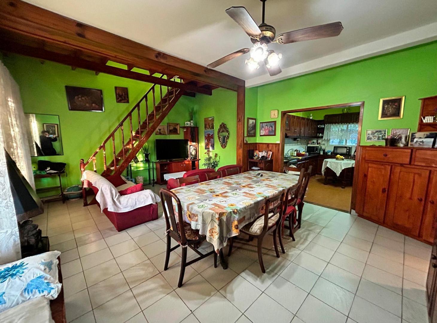 Foto de CASA 5 AMBIENTES c/ COCHERA | MONTE GRANDE, imagen 2
