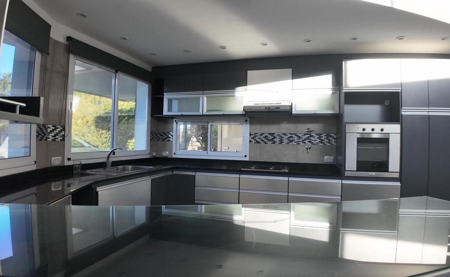 Foto de CASA 5 AMBIENTES C/ PILETA - BARRIO PRIVADO MALIBU - APTO CREDITO, imagen 5
